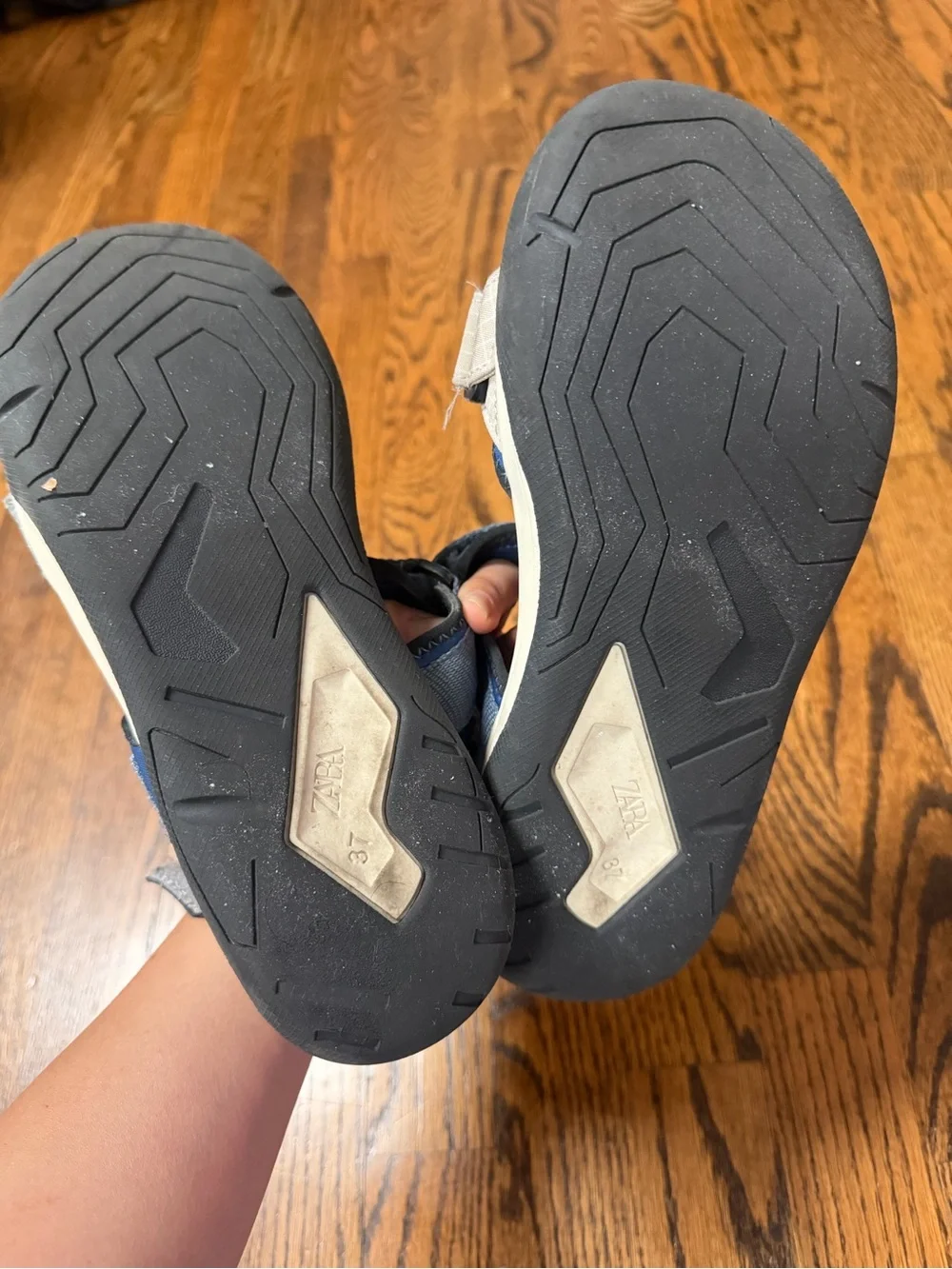 Zara technical sport
